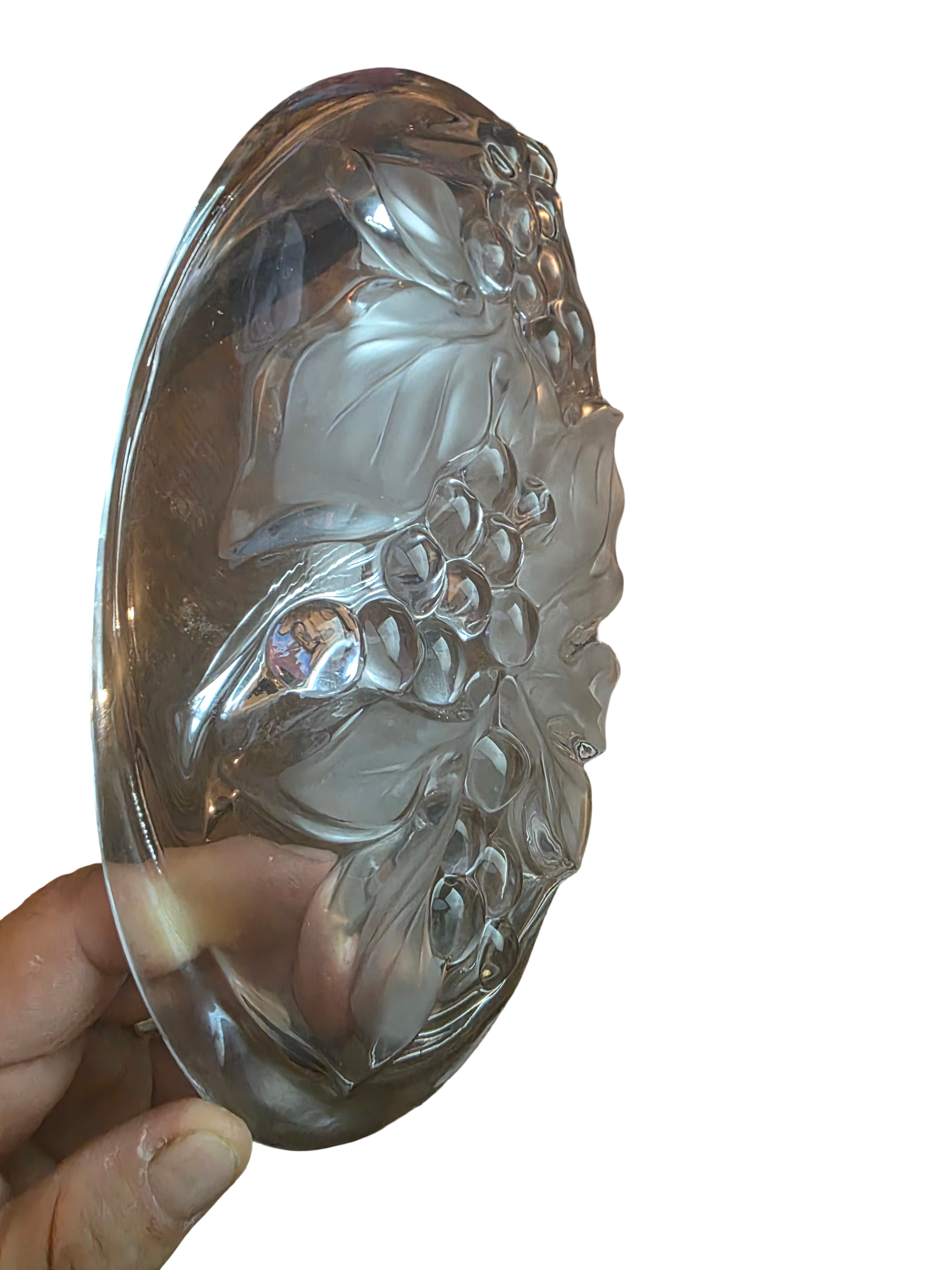 Good Quality Vintage Clear Glass Bowl with grape patter