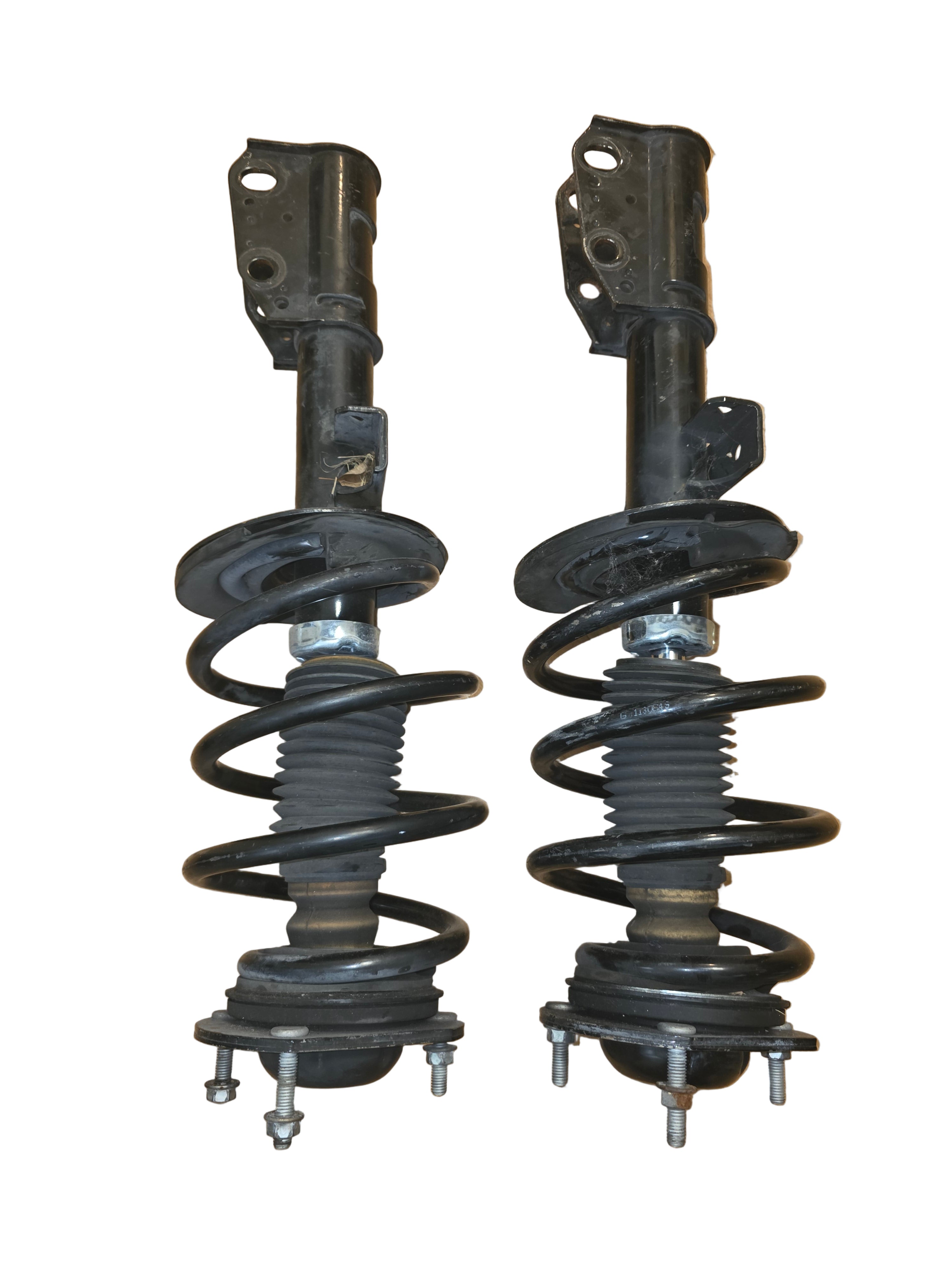 1 Pair of Front Complete Strut Assemblies (Used) - Chevrolet Traverse 2013