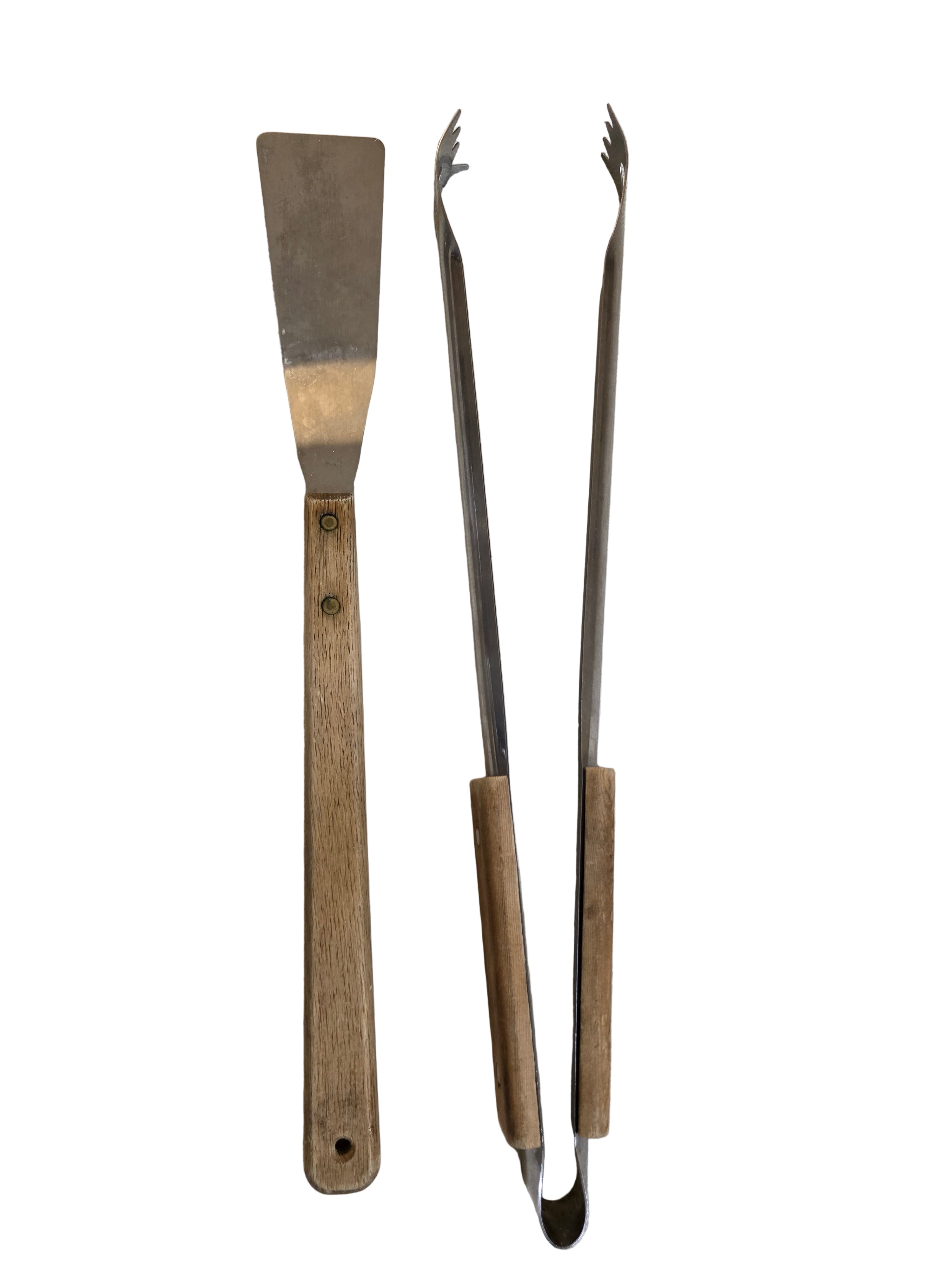 Three metal tools with wooden handles on a textured surface thrift online, Acv2, TOAA shop, Toaa, TOA, toaaa shop, Silvio, jaiba, second hand, used stuff